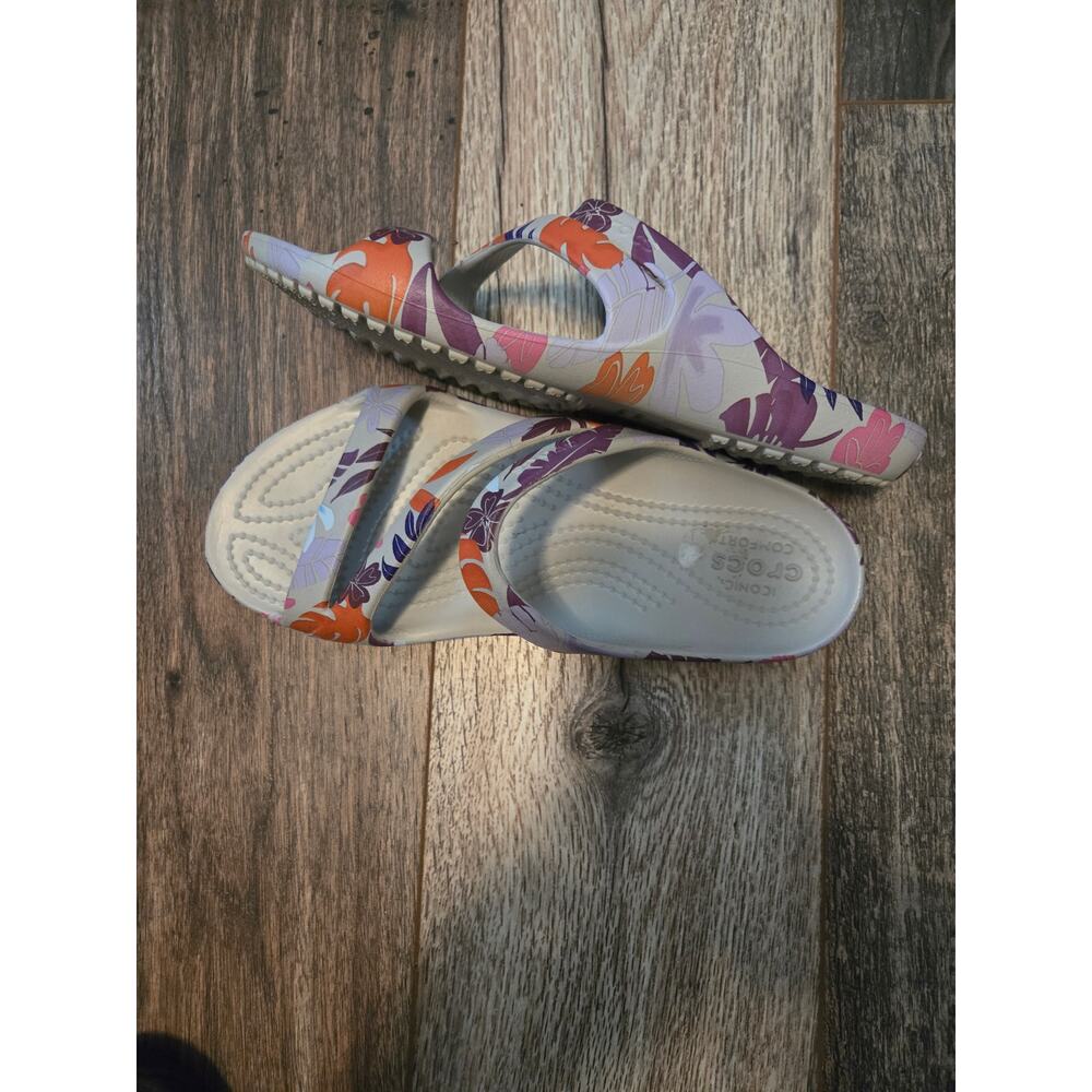 Crocs Women's Flat Sandals - Picture 3 of 5